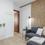 Apartment Terreo 10-12 *