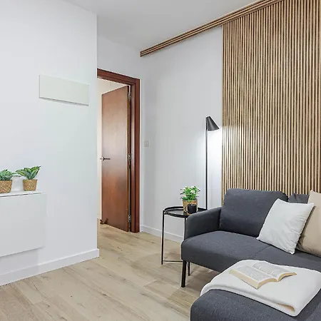 Appartement Terreo 10-12 *